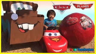 Disney Cars Toys GIANT EGG SURPRISE OPENING Lightning McQueen [upl. by Cassandre]