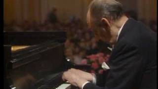 Horowitz plays Moszkowski Etincelles sparks [upl. by Harts189]