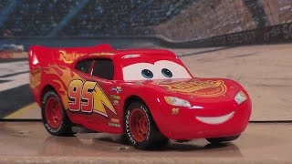 Cars 3 Lightning McQueen Disney Pixar Mattel 2017 Diecast Review [upl. by Salahi]