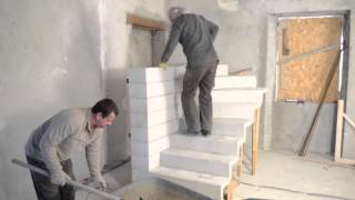 Monter un escalier béton double quart tournant en kit  Tuto brico avec Robert escalier en béton d [upl. by Yrrak]